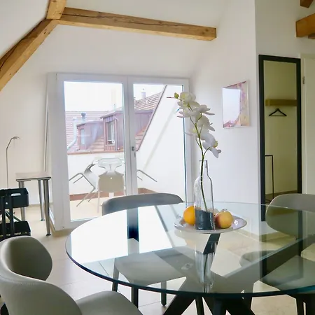 Furnished Homes *