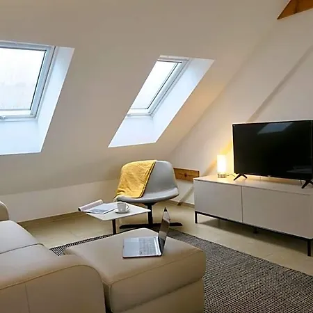 Furnished Homes *