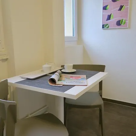 Furnished Homes شقة