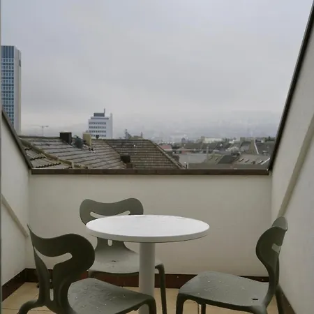 Furnished Homes דירה ציריך