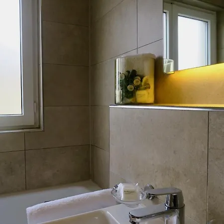 Furnished Homes شقة *