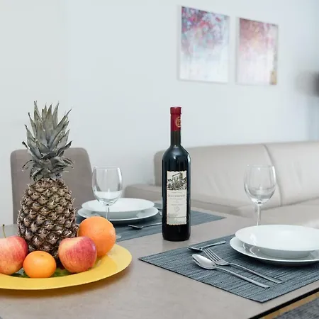 Furnished Homes شقة