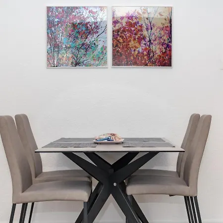 Furnished Homes شقة *