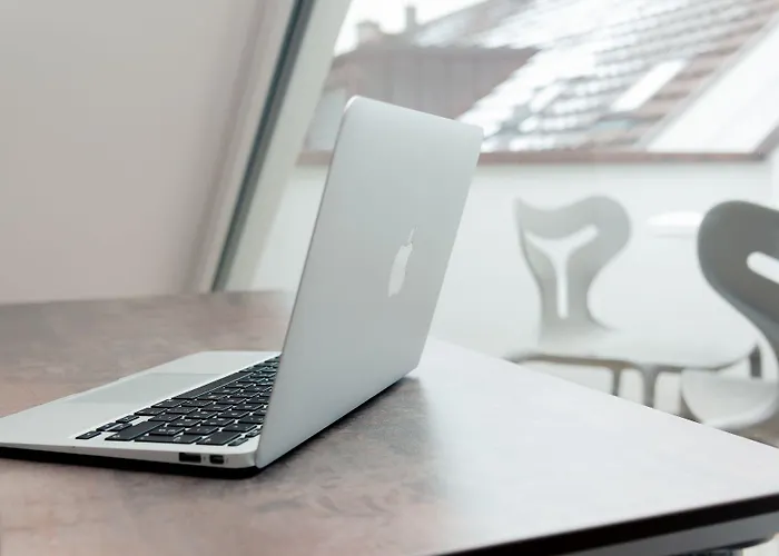 Apartment Furnished Homes *