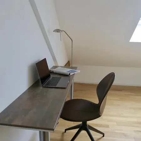 Furnished Homes דירה *